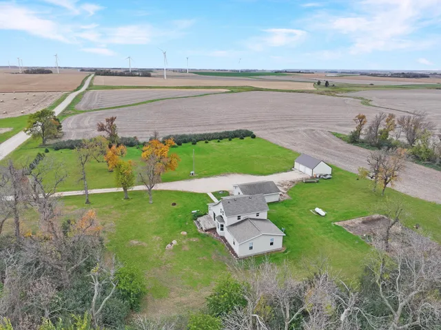 $265,000 | 281 20th Avenue, Edgerton, MN 56128