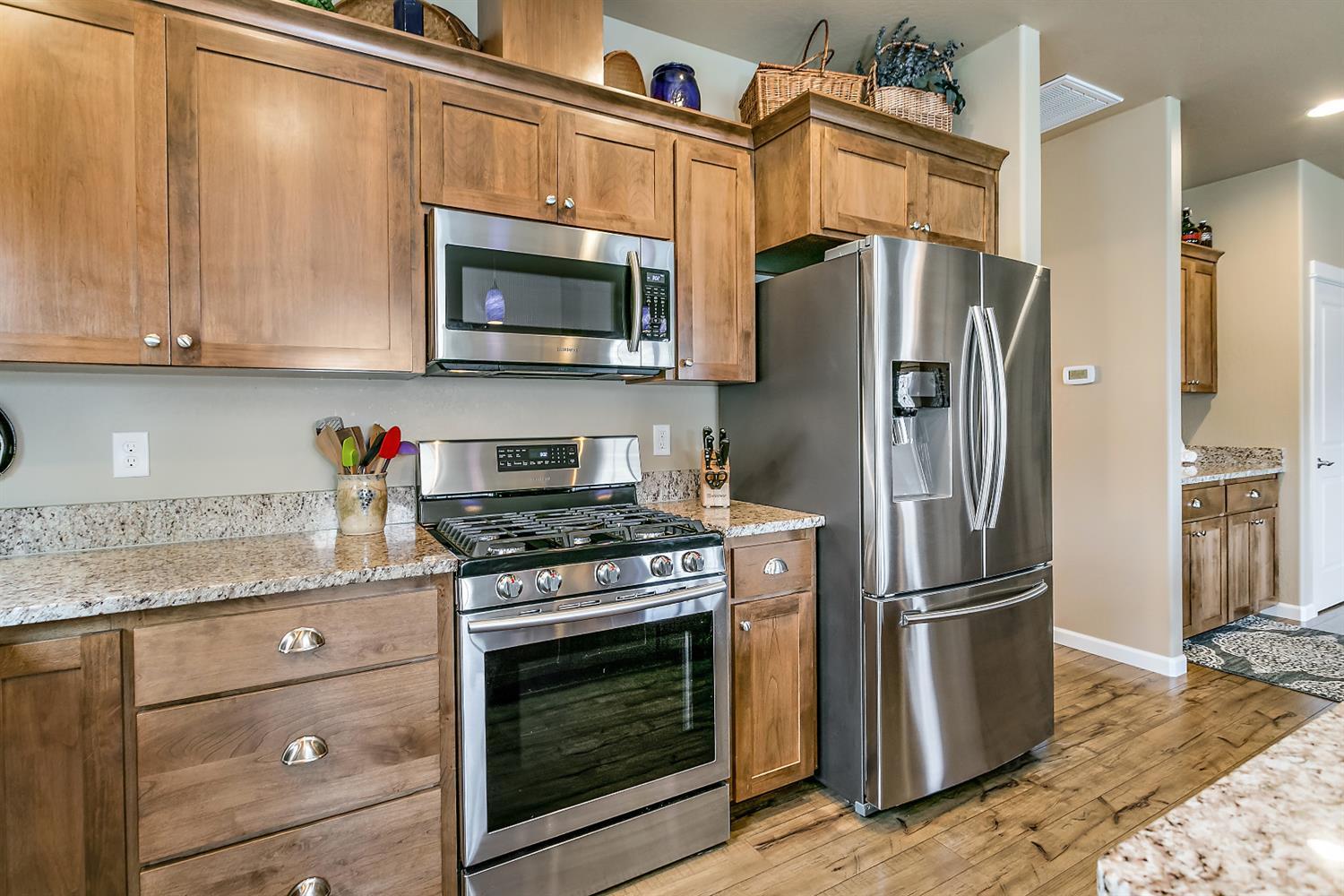 118 Suncrest Road Talent, OR 97540 - Photo 9 of 23 Samsung stainless steel appliances, incl