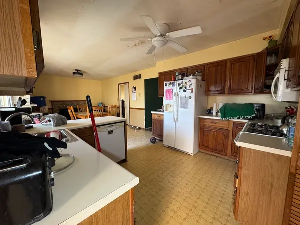 $199,000 | 5185 Coulter Road, Oak Forest, IL 60452