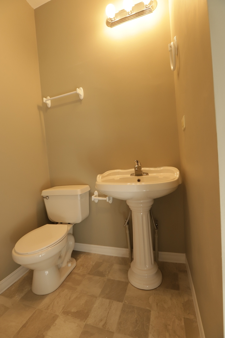 406 Garfield Road Harvard, IL 60033 - Photo 12 of 16 Gallery Image 12