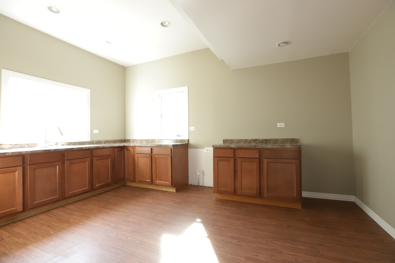 406 Garfield Road Harvard, IL 60033 - Photo 4 of 16 Gallery Image 4