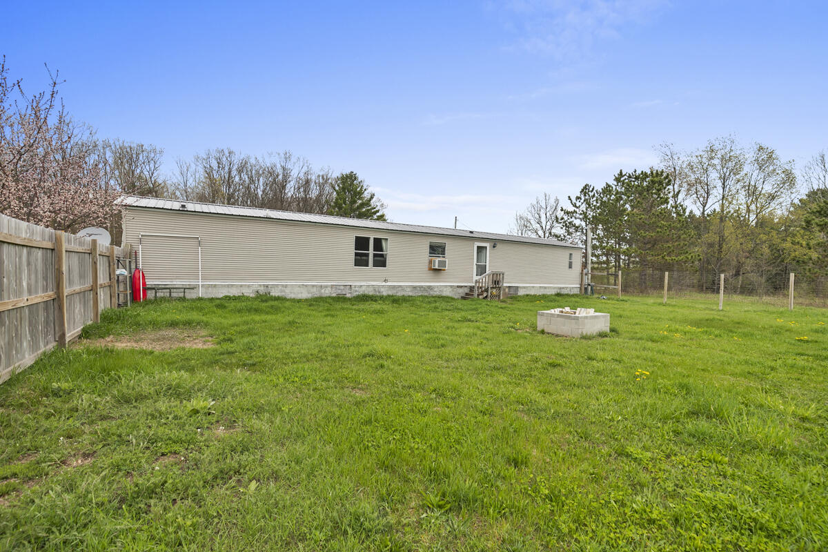 16769 Monroe Road Morley, MI 49336 - Photo 16 of 20 IMG_1015