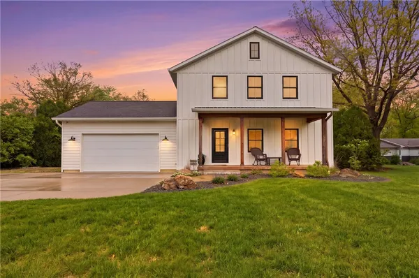 $815,000 | 9048 Oriole Drive, Effingham, IL 62401