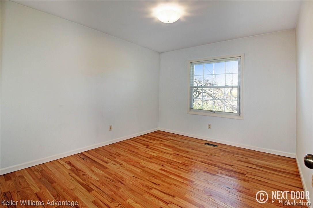 17525 Wayne Road Livonia, MI 48152 - Photo 11 of 22 11.jpeg