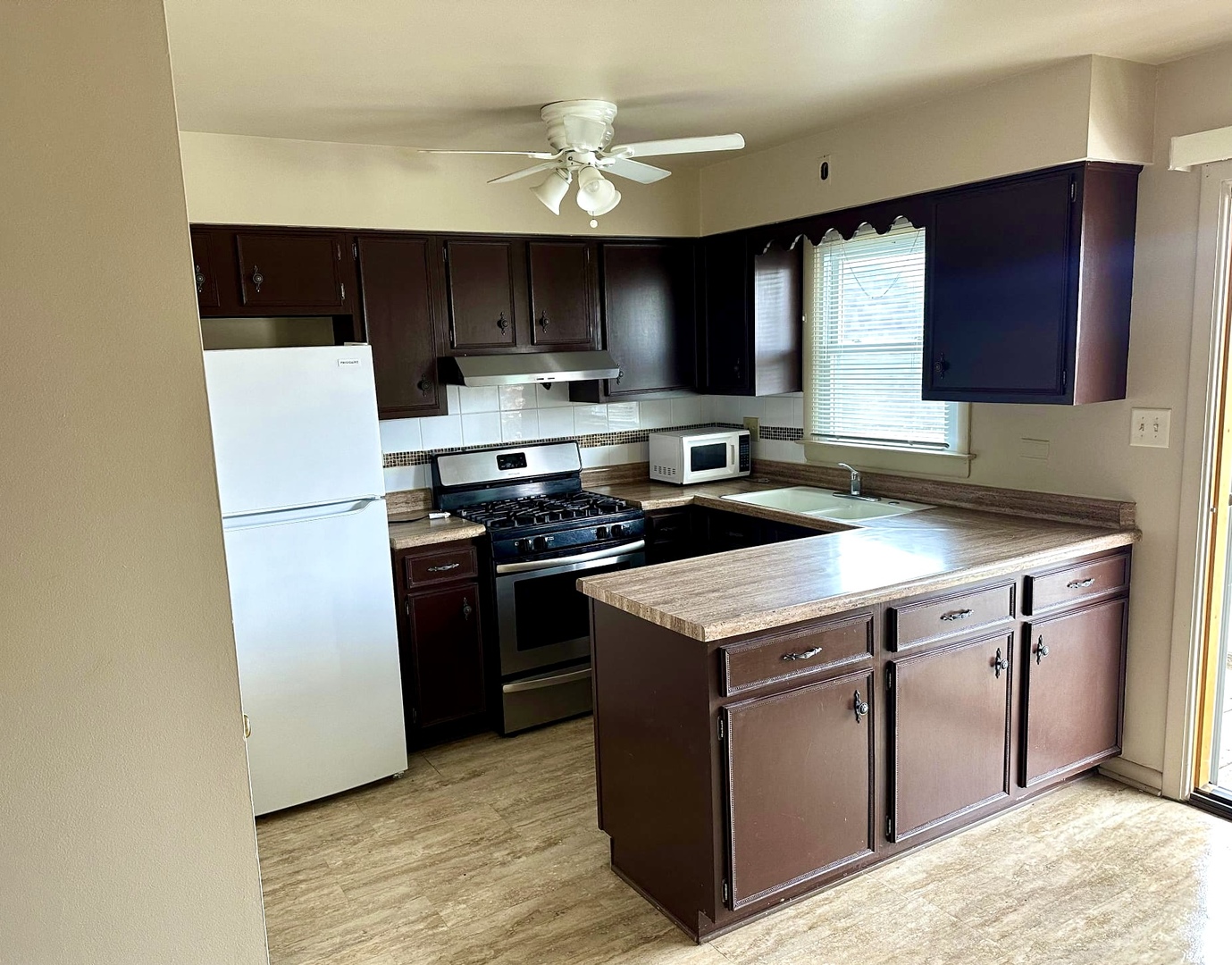4530 Prairie Avenue, Unit C Brookfield, IL 60513 - Photo 3 of 13