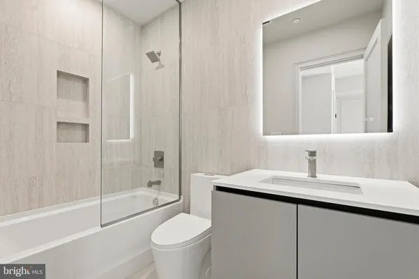 $9,950 | 2121 Ward Place Northwest, Unit PH605, Washington, DC 20037