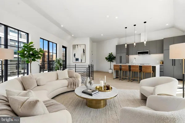 $9,950 | 2121 Ward Place Northwest, Unit PH605, Washington, DC 20037