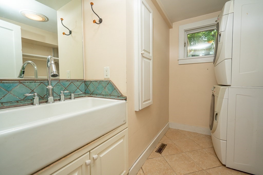 20 Hayward Road Northampton, MA 01062 - Photo 12 of 35 a bathroom with a bathtub and a shower