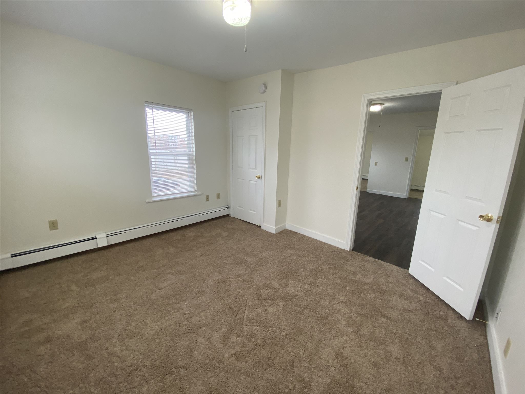22 Ferry Street, Unit 2 Manchester, NH 03102 - Photo 32 of 40