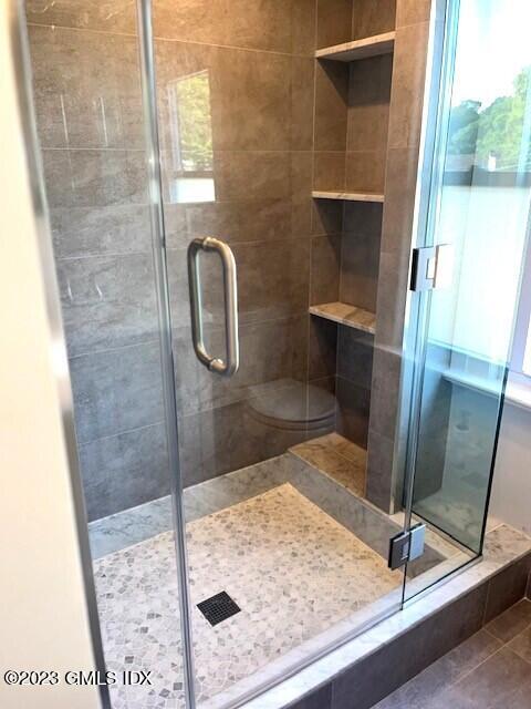 218 Pemberwick Road, Unit 2 Greenwich, CT 06831 - Photo 7 of 20 a bathroom with a shower