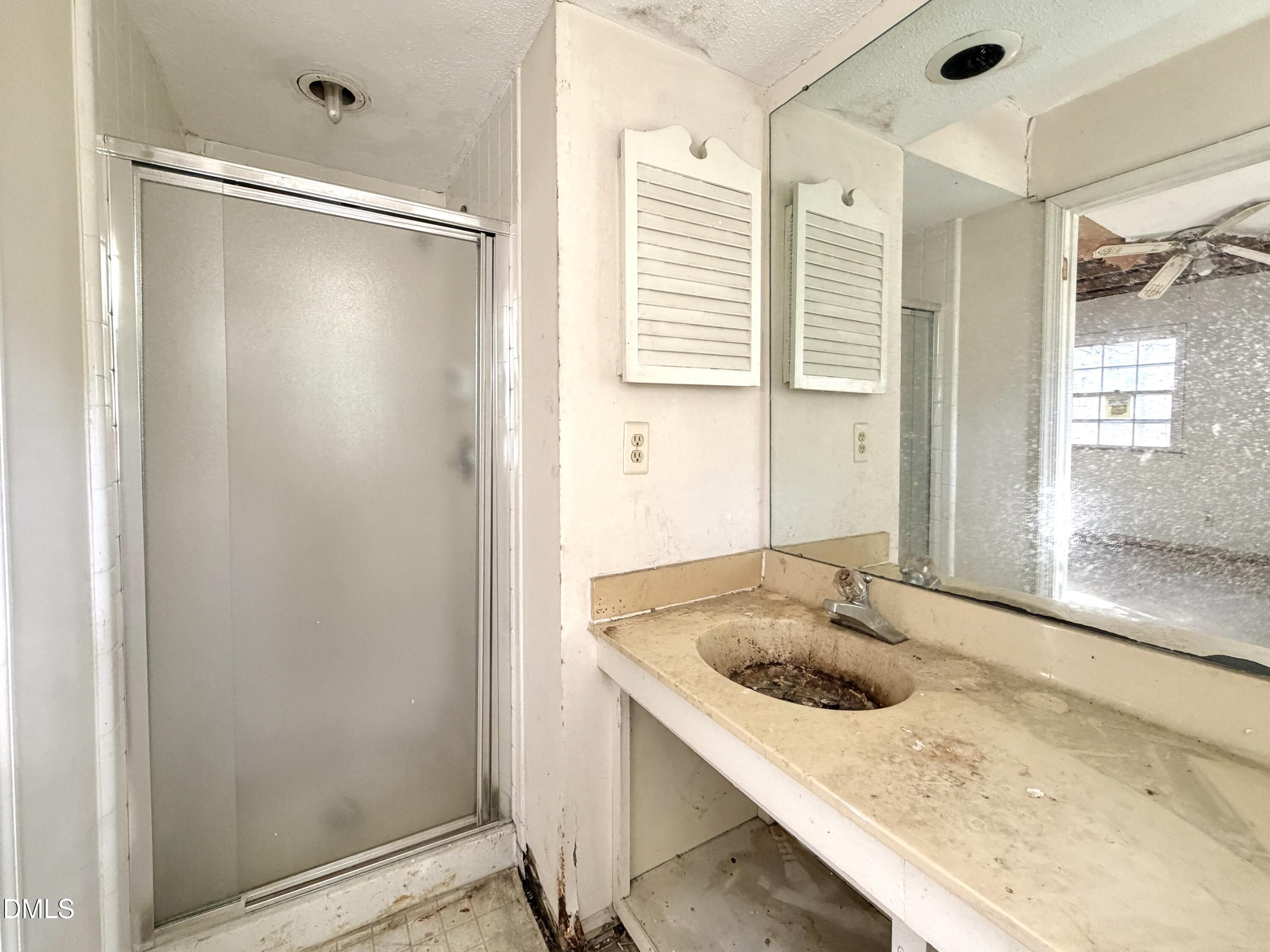 5834 Shamrock Road Durham, NC 27713 - Photo 12 of 18 IMG_0580