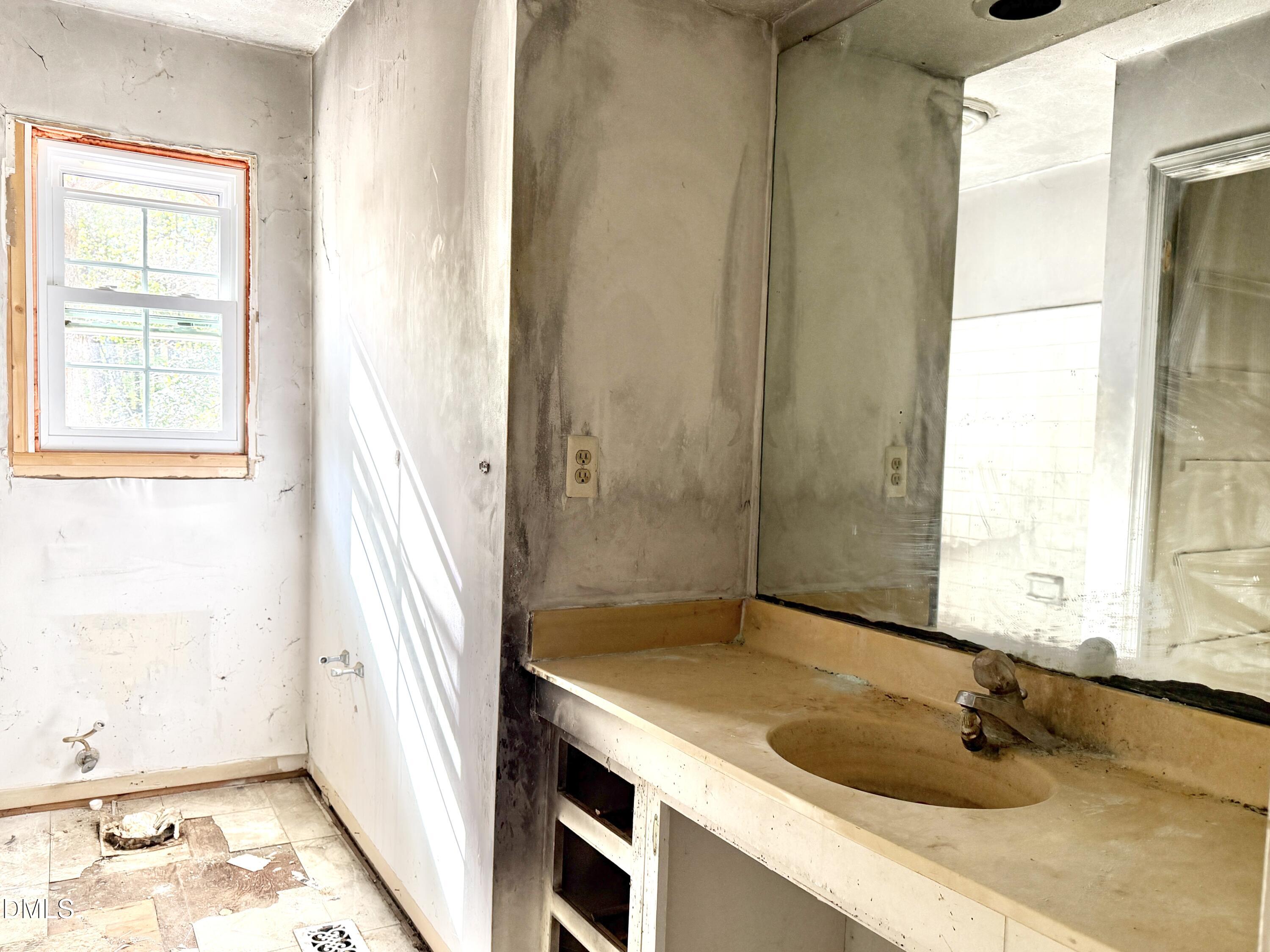 5834 Shamrock Road Durham, NC 27713 - Photo 8 of 18 IMG_0575