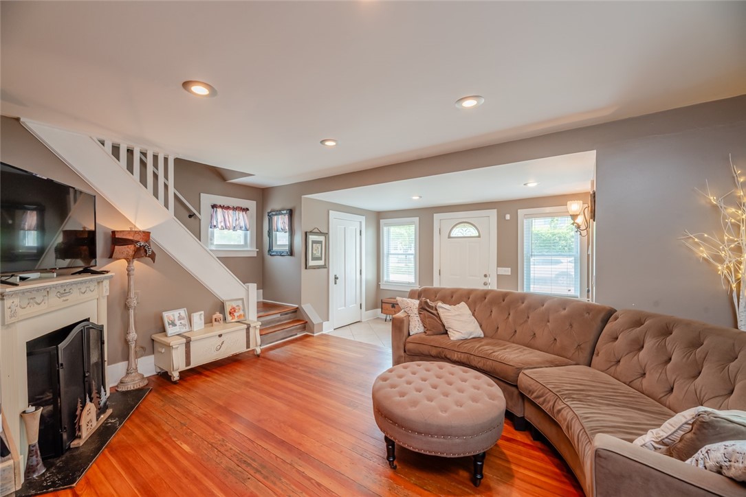 104 Keating Drive Irondequoit, NY 14622 - Photo 9 of 40