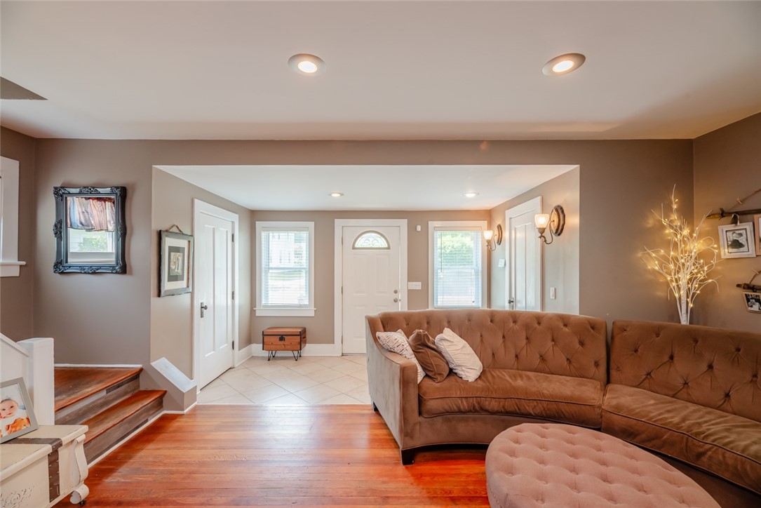 104 Keating Drive Irondequoit, NY 14622 - Photo 10 of 40