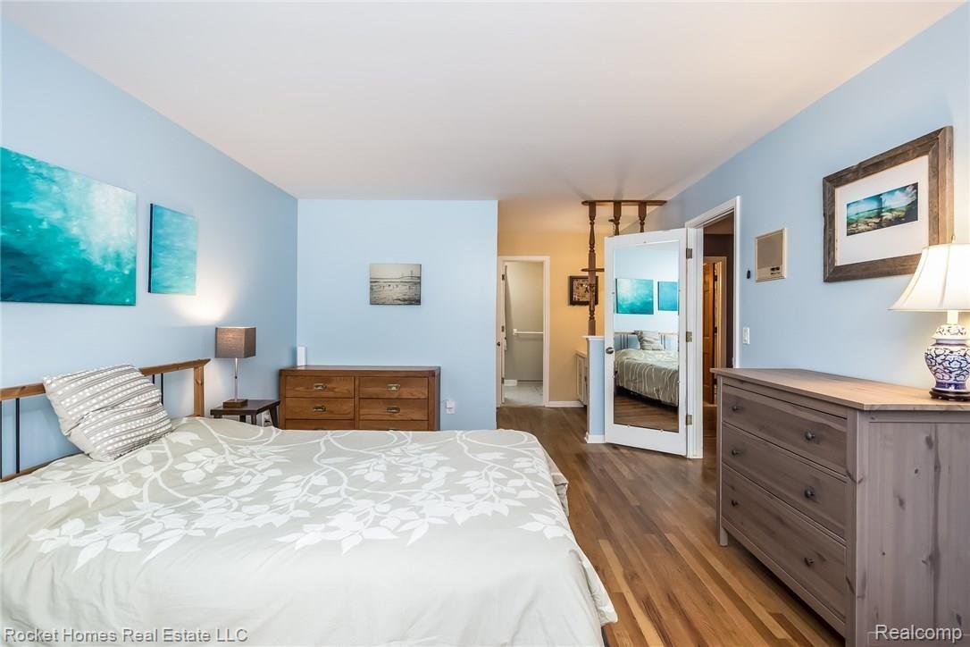 5060 Tree Hill Road Grand Blanc, MI 48439 - Photo 22 of 47 024-Master_Bedroom-5281755-medium.jpg