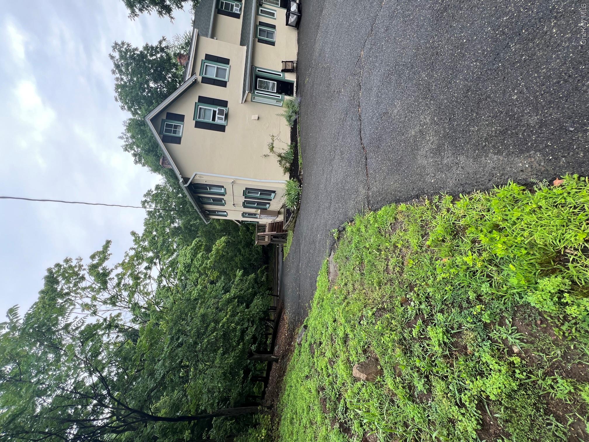418 Christian Herald Road, Unit 1 Valley Cottage, NY 10989 - Photo 1 of 17 First floor studio, easy access to foyer entrance