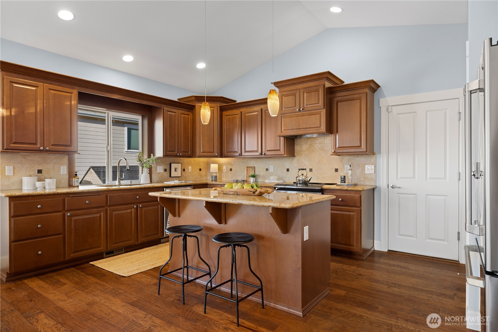 8508 184th Street Southwest Edmonds, WA 98026 - Photo 11 of 35