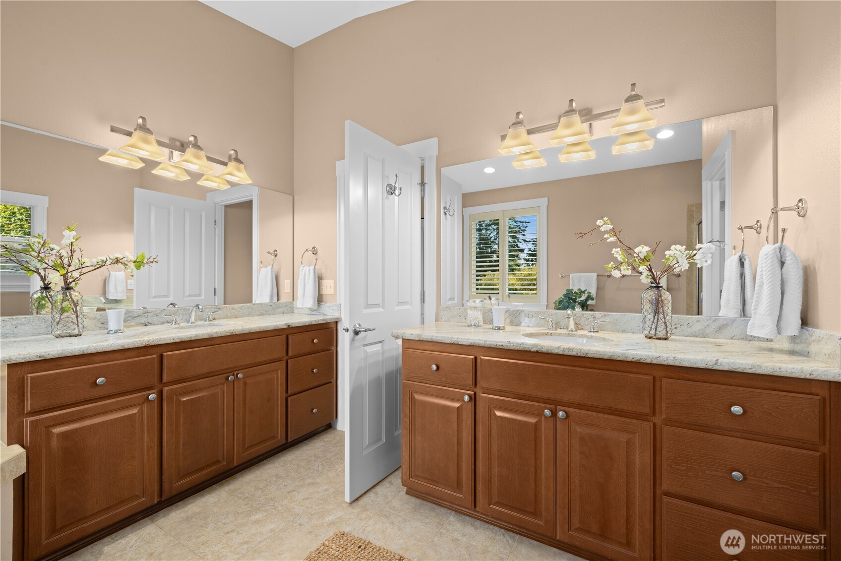 8508 184th Street Southwest Edmonds, WA 98026 - Photo 17 of 35