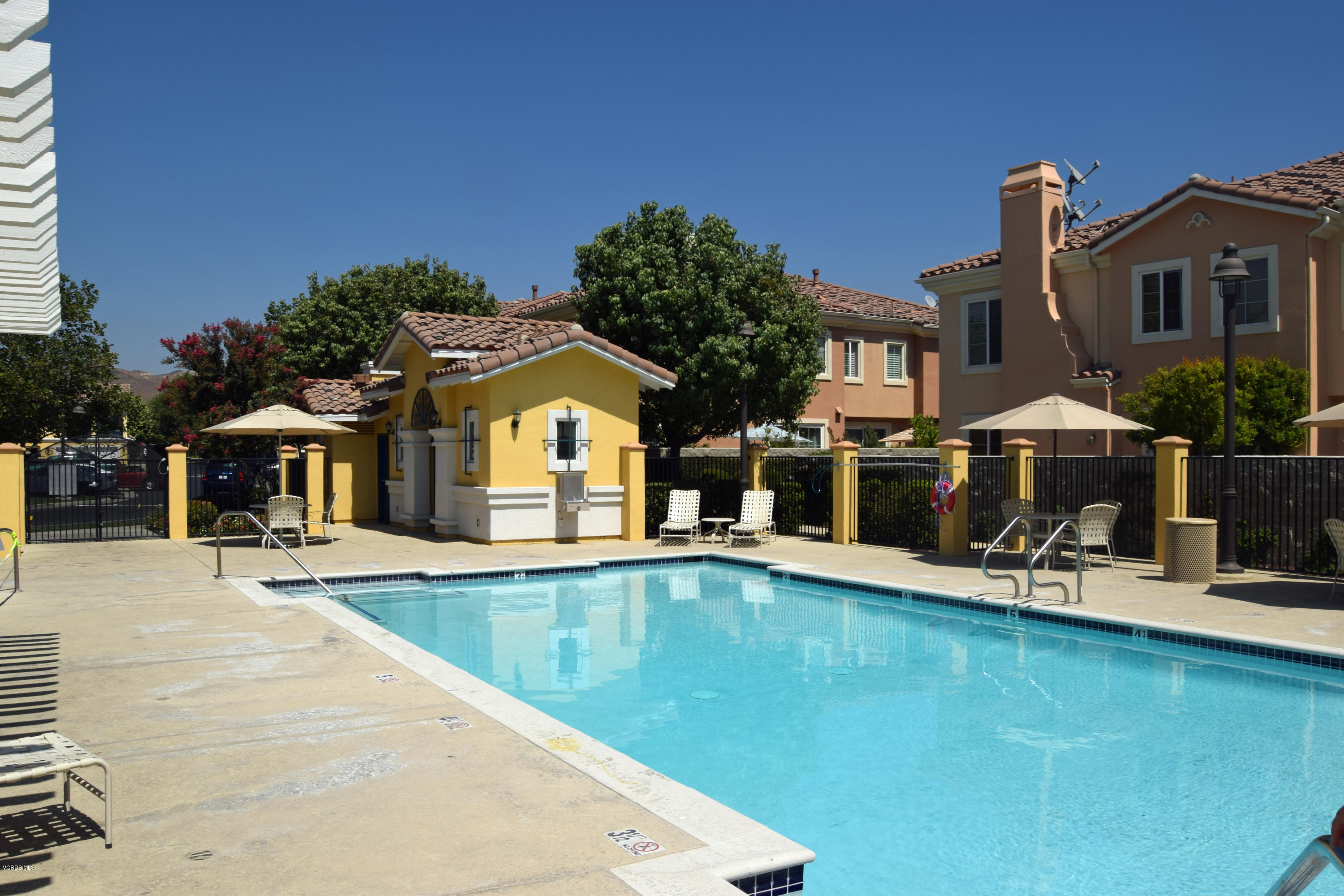 4142 Felipe Lane, Unit F Simi Valley, CA 93063 - Photo 6 of 19 DSC_1181