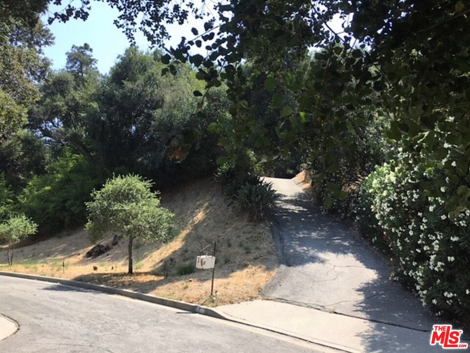 7 Hidden Valley Road Monrovia, CA 91016 - Photo 2 of 23