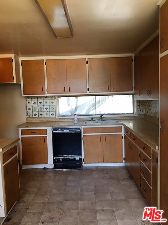 7 Hidden Valley Road Monrovia, CA 91016 - Photo 7 of 23