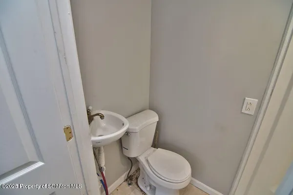 $1,350 | 261 Dana Street, Wilkes Barre, PA 18702