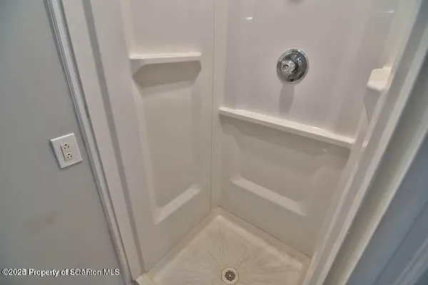 $1,350 | 261 Dana Street, Wilkes Barre, PA 18702