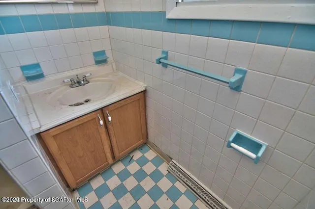 $1,395 | 261 Dana Street, Wilkes Barre, PA 18702