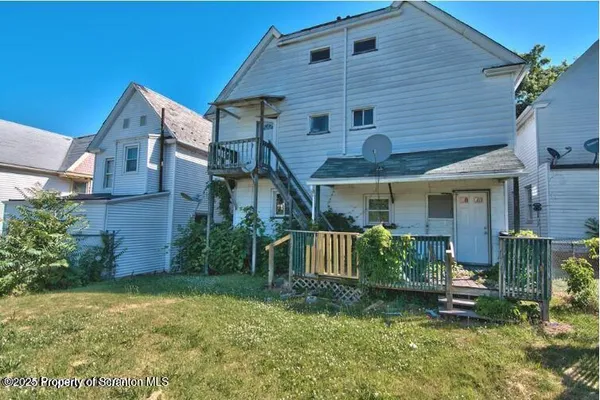 $1,350 | 261 Dana Street, Wilkes Barre, PA 18702