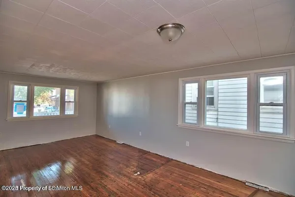 $1,350 | 261 Dana Street, Wilkes Barre, PA 18702