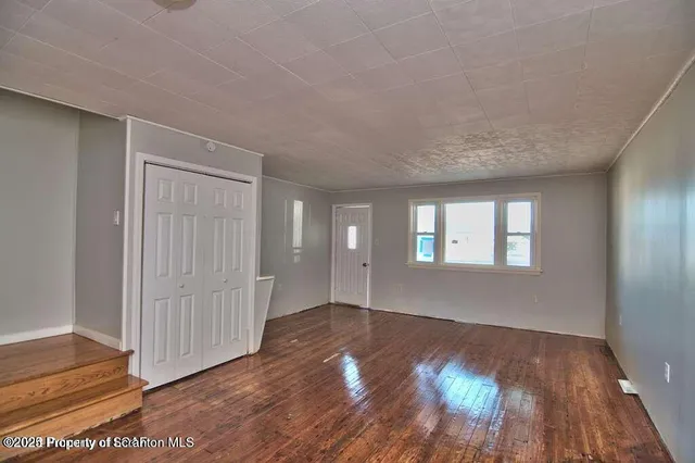 $1,395 | 261 Dana Street, Wilkes Barre, PA 18702