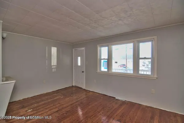 $1,350 | 261 Dana Street, Wilkes Barre, PA 18702