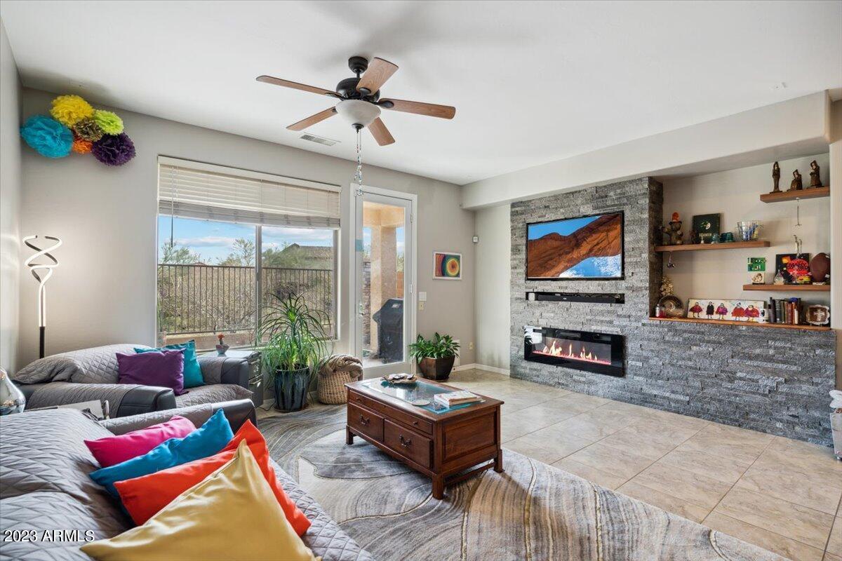 3433 West Florimond Road Phoenix, AZ 85086 - Photo 2 of 15 06-A7N00094