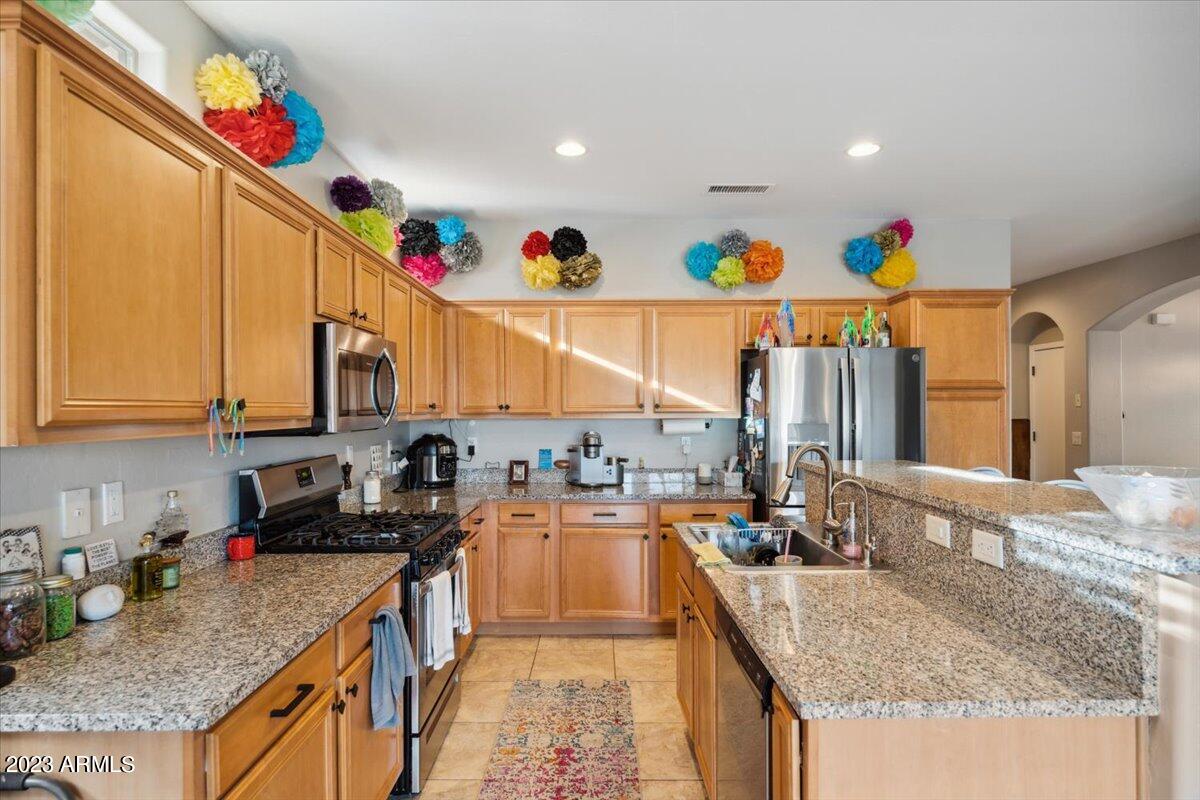 3433 West Florimond Road Phoenix, AZ 85086 - Photo 5 of 15 08-A7N00100