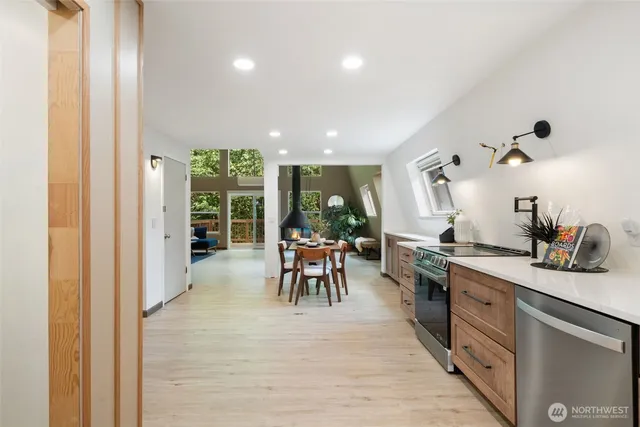 $674,500 | 1354 Hoffs Drive, Poulsbo, WA 98370