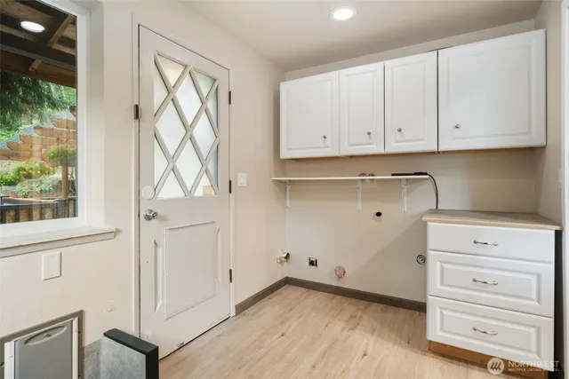 $674,500 | 1354 Hoffs Drive, Poulsbo, WA 98370