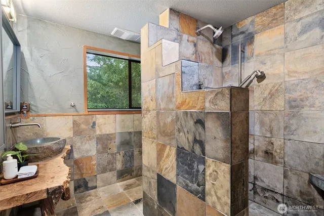 $674,500 | 1354 Hoffs Drive, Poulsbo, WA 98370