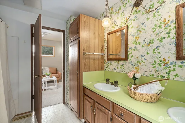 $674,500 | 1354 Hoffs Drive, Poulsbo, WA 98370