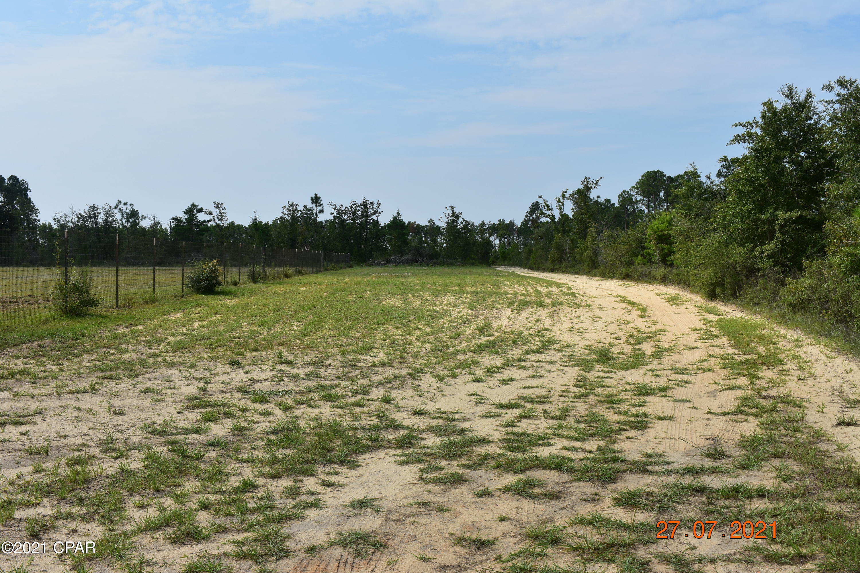 415 Red Deer Road Chipley, FL 32428 - Photo 35 of 36 Gallery Image 35