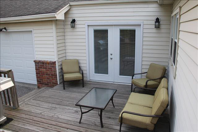 1707 Rauch Road Temperance, MI 48182 - Photo 14 of 20 Deck view