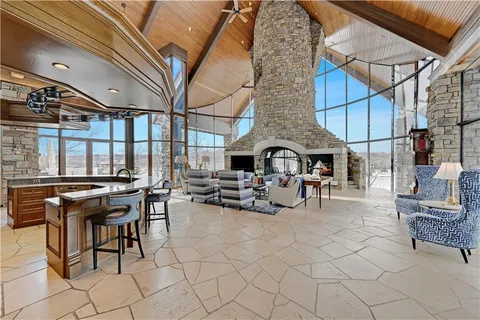 $4,500,000 | 16900 South Highland Ridge Drive, Loch Lloyd, MO 64012