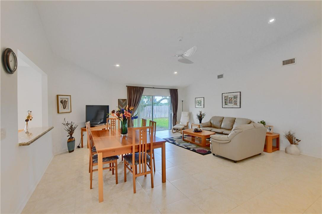 9906 Majorca Place Boca Raton, FL 33434 - Photo 11 of 37 Photo 11