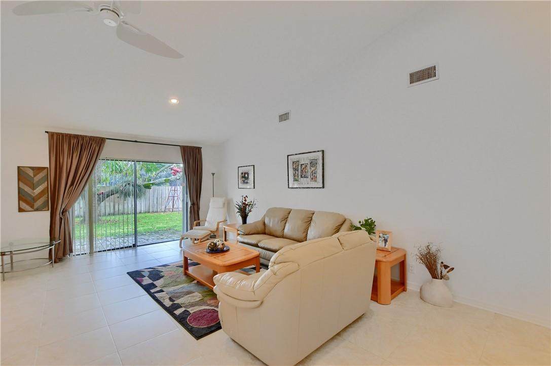 9906 Majorca Place Boca Raton, FL 33434 - Photo 13 of 37 Photo 13