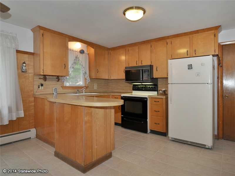 31 Colvin Street Scituate, RI 02831 - Photo 2 of 24 Kitchen.