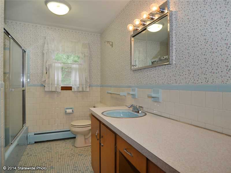31 Colvin Street Scituate, RI 02831 - Photo 24 of 24 Bathroom.