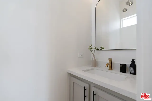 $2,649,000 | 29500 Heathercliff Road, Unit 64, Malibu, CA 90265