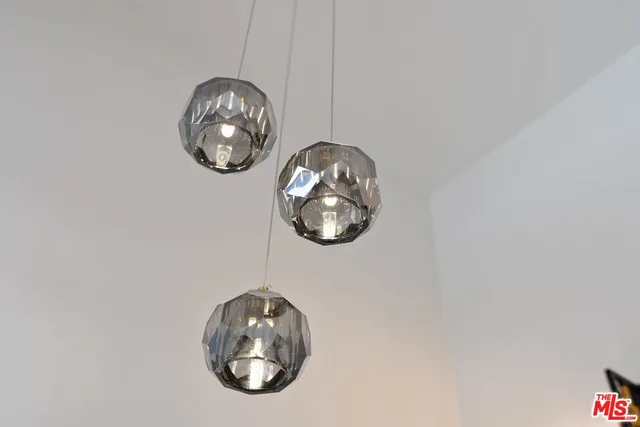 $2,649,000 | 29500 Heathercliff Road, Unit 64, Malibu, CA 90265