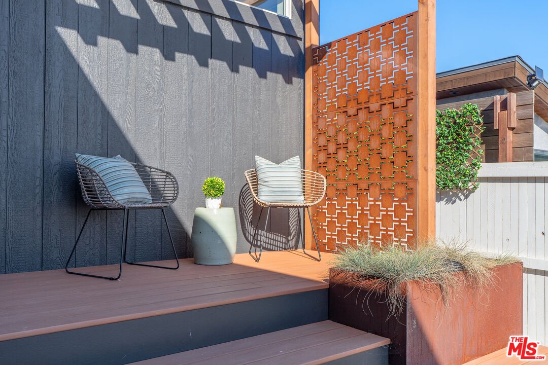 29500 Heathercliff Road, Unit 64 Malibu, CA 90265 - Photo 29 of 39