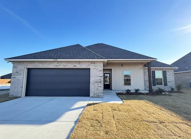 $264,045 | 1493 Hamlet Lane, Lake Charles, LA 70611