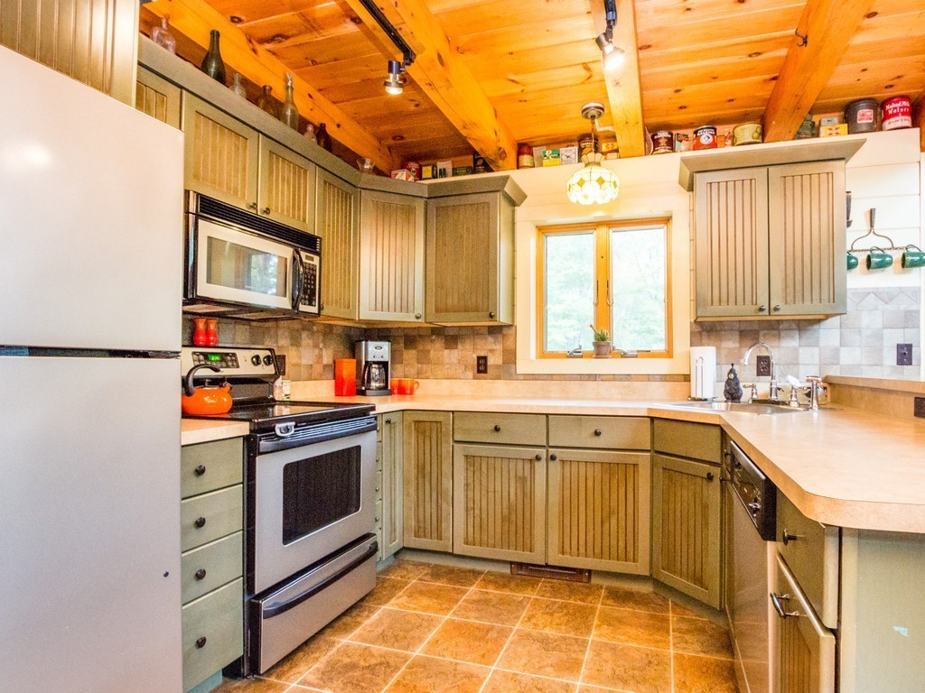 22 Kempton Road Millville, MA 01529 - Photo 9 of 30 Gallery Image 9